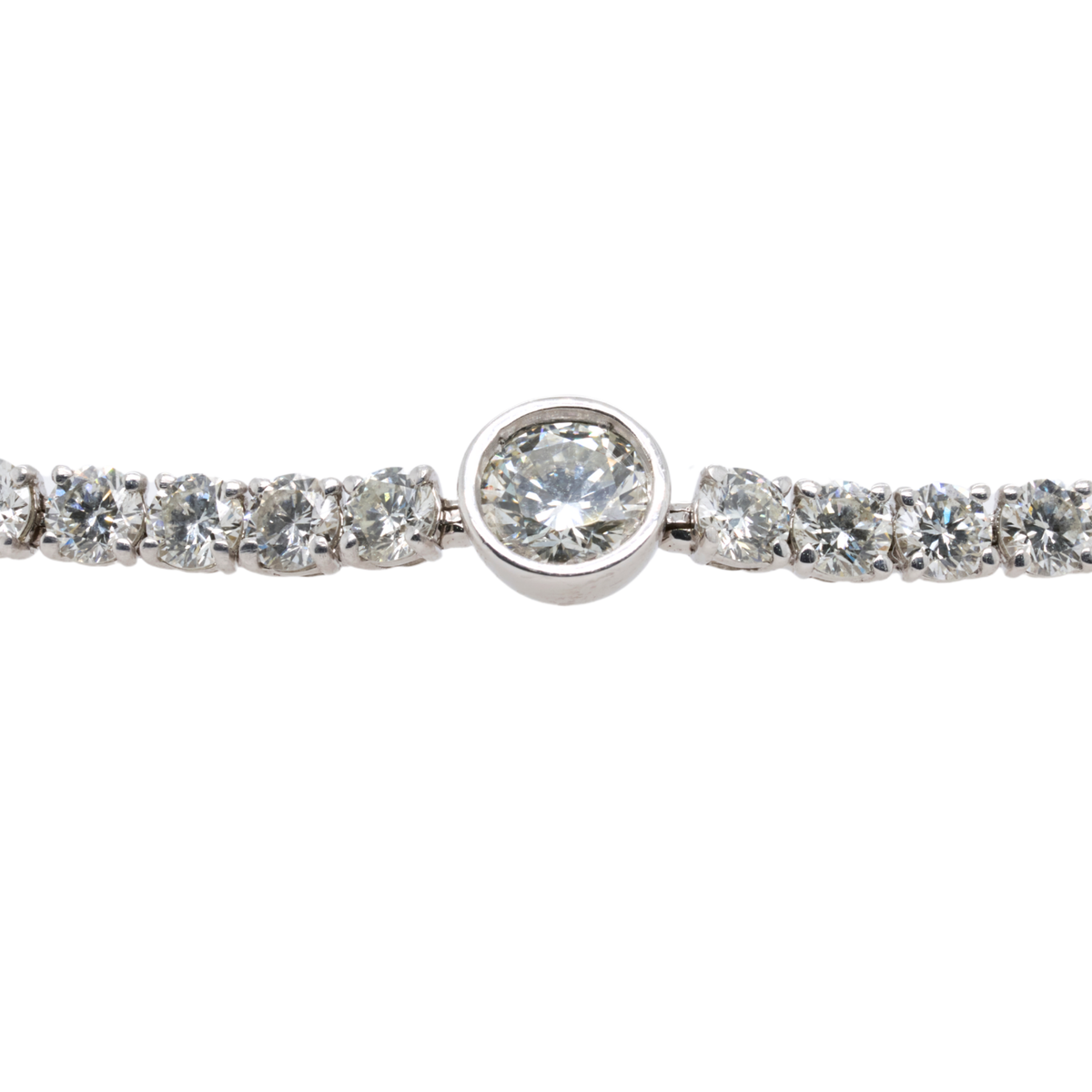 6.09 CTTW Round Natural Diamond Tennis Bracelet in 14K White Gold, 7"