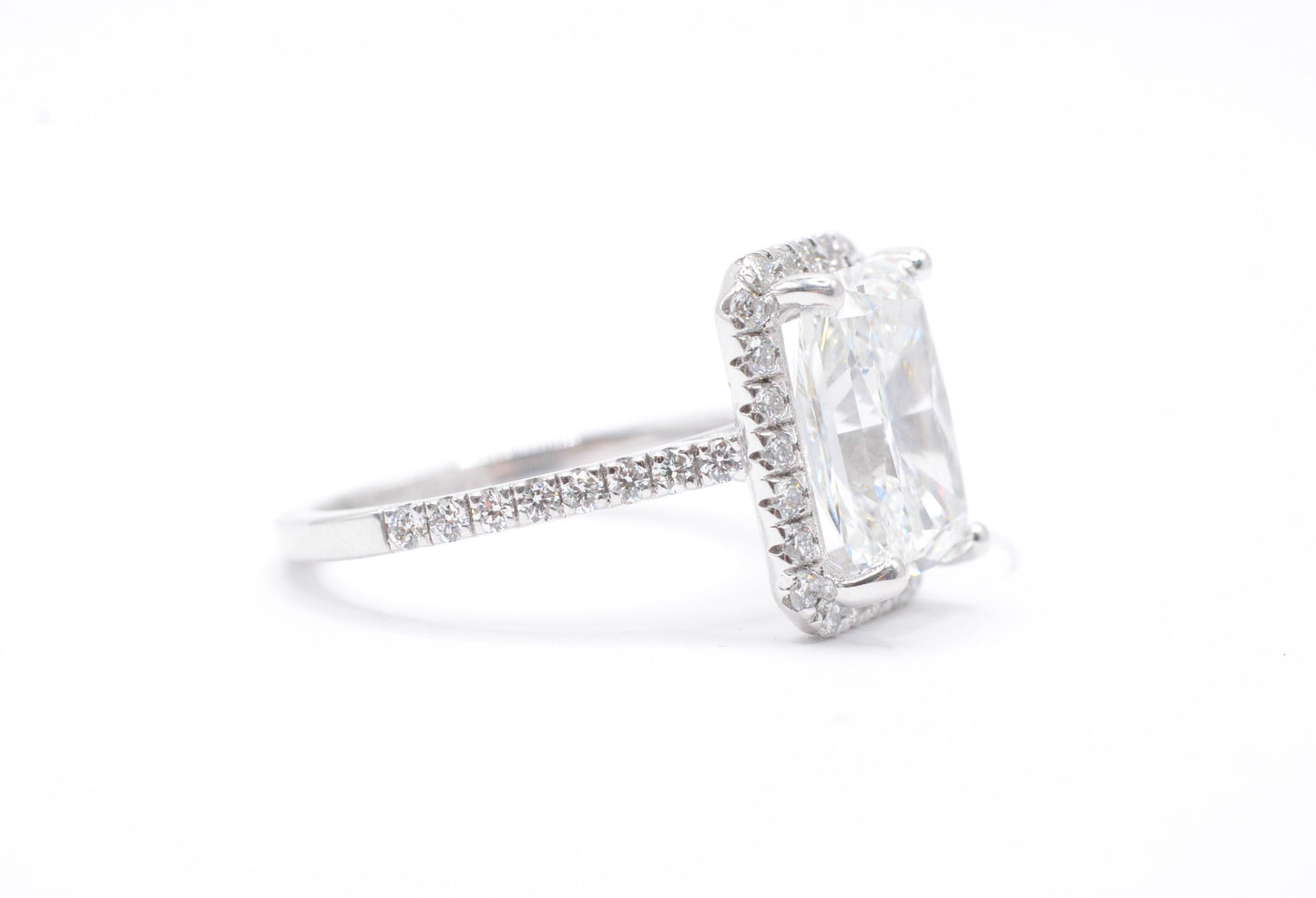 4ct radiant lab diamond center igi certified f color VS1 14k white gold halo mounting