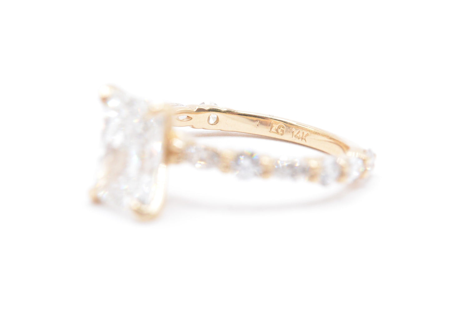 2ct radiant lab diamond center f color VS1 with alternating round/marquis diamond setting 14k yellow gold