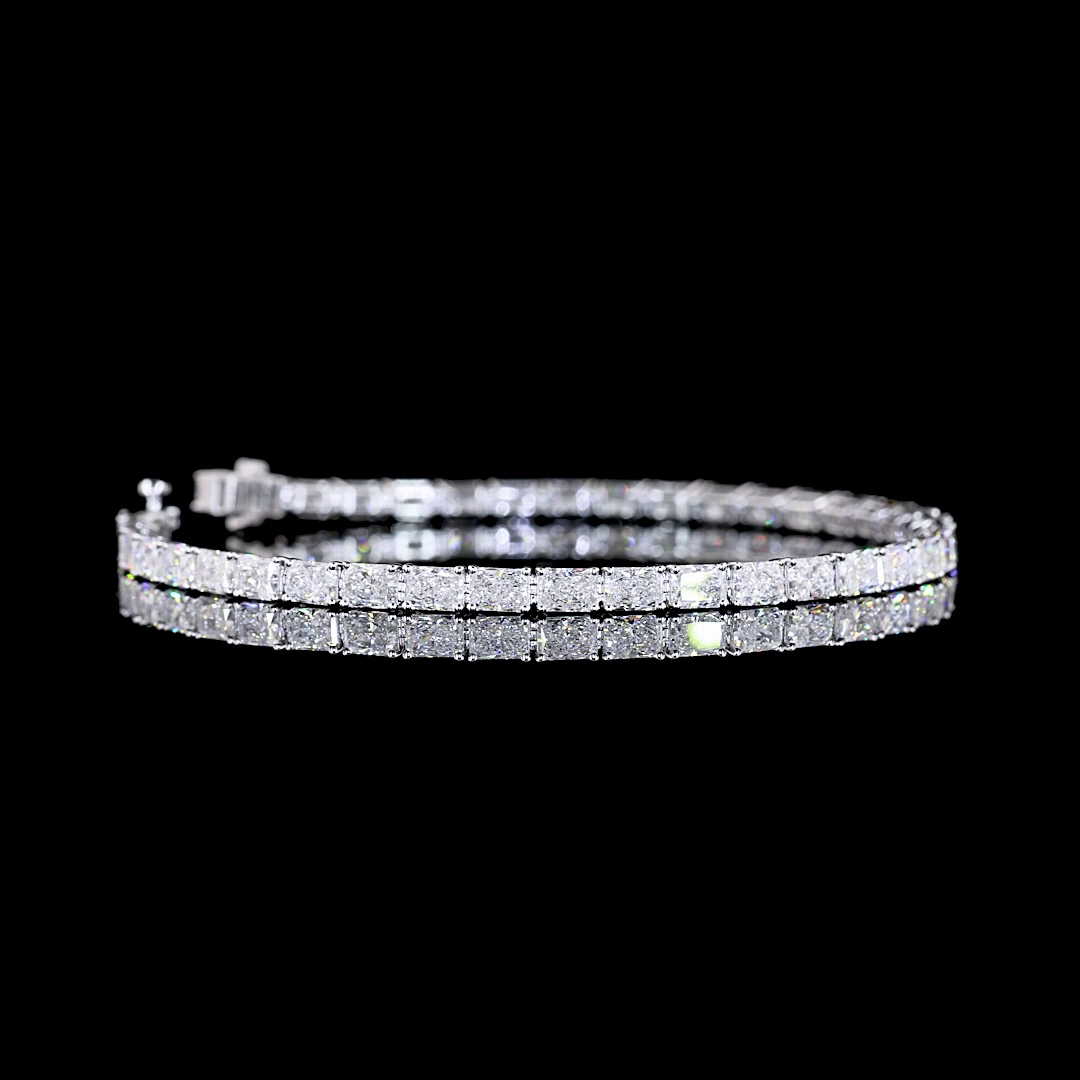 8.15 CTTW Radiant Lab Diamond Tennis Bracelet (E Color and VS Clarity)