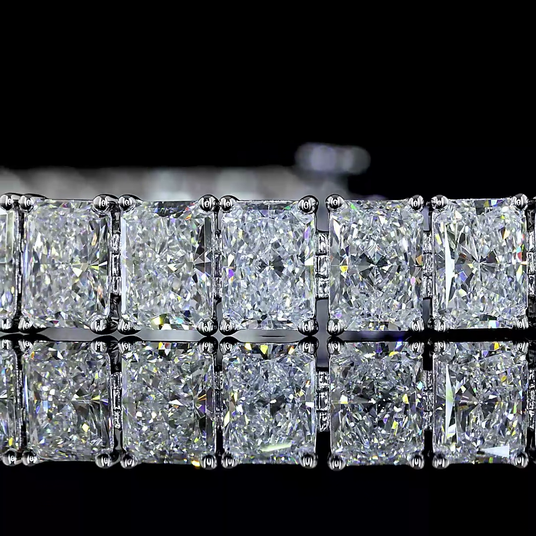 16.28 CTTW Radiant Lab Diamond Tennis Bracelet (E Color and VS2 Clarity)