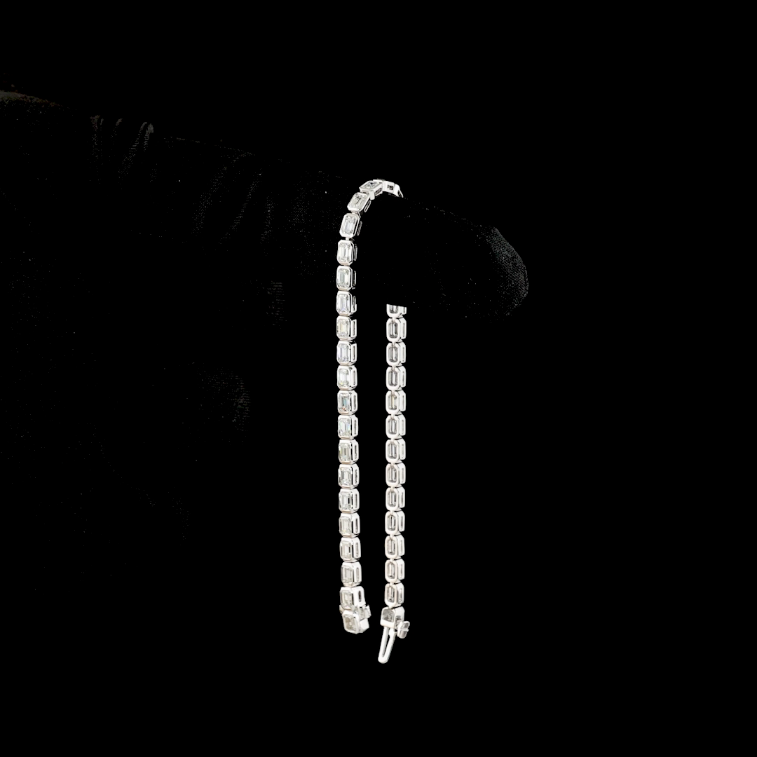 3.70 CTTW Emerald Lab Diamond Tennis Bracelet (E Color and VS Clarity)