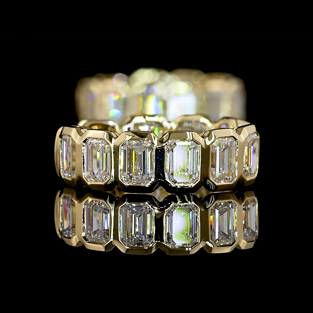 1.92 CTTW Emerald Natural Diamond Huggies Earring 14.33mm (H Color and SI Clarity)