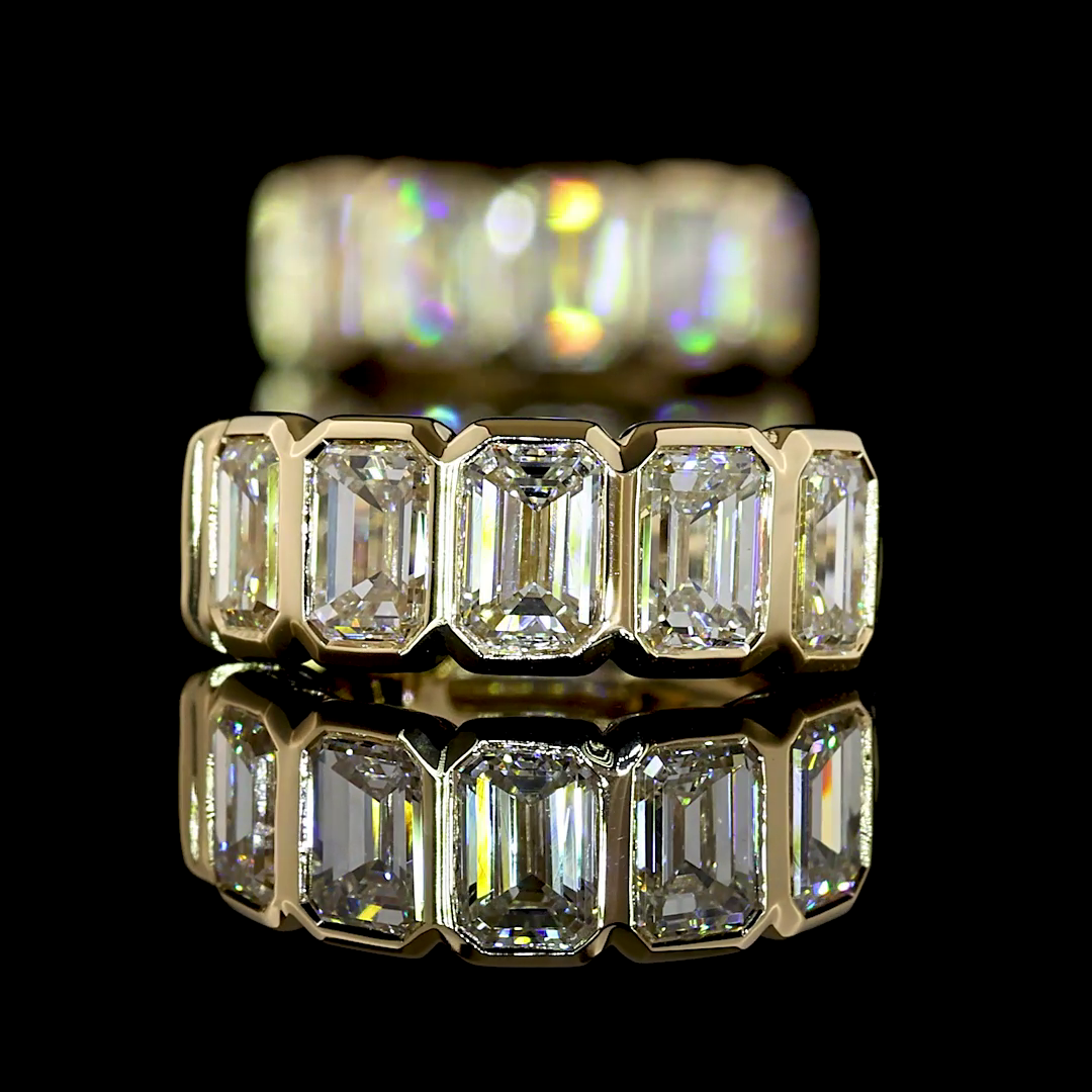 2.11 CTTW Emerald Natural Diamond Huggies Earring 13.9mm (H Color and SI1 Clarity)