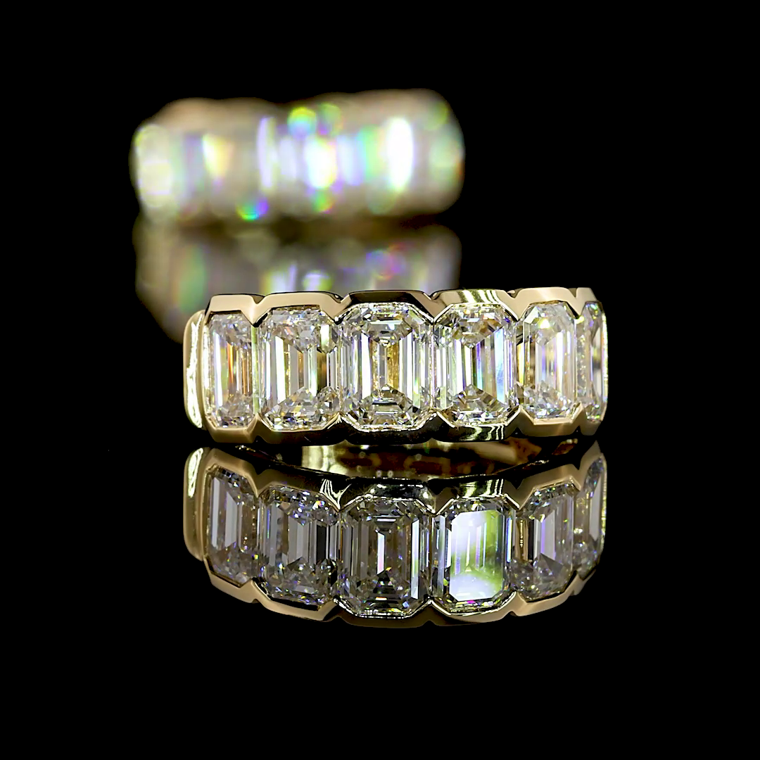 2.04 CTTW Emerald Natural Diamond Huggies Earring 13.52mm (H Color and SI Clarity)