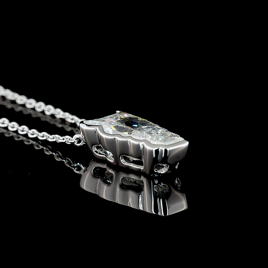 4.10 CT Horse Lab Diamond Symbol Necklace Pendant (E Color and VVS2 Clarity)