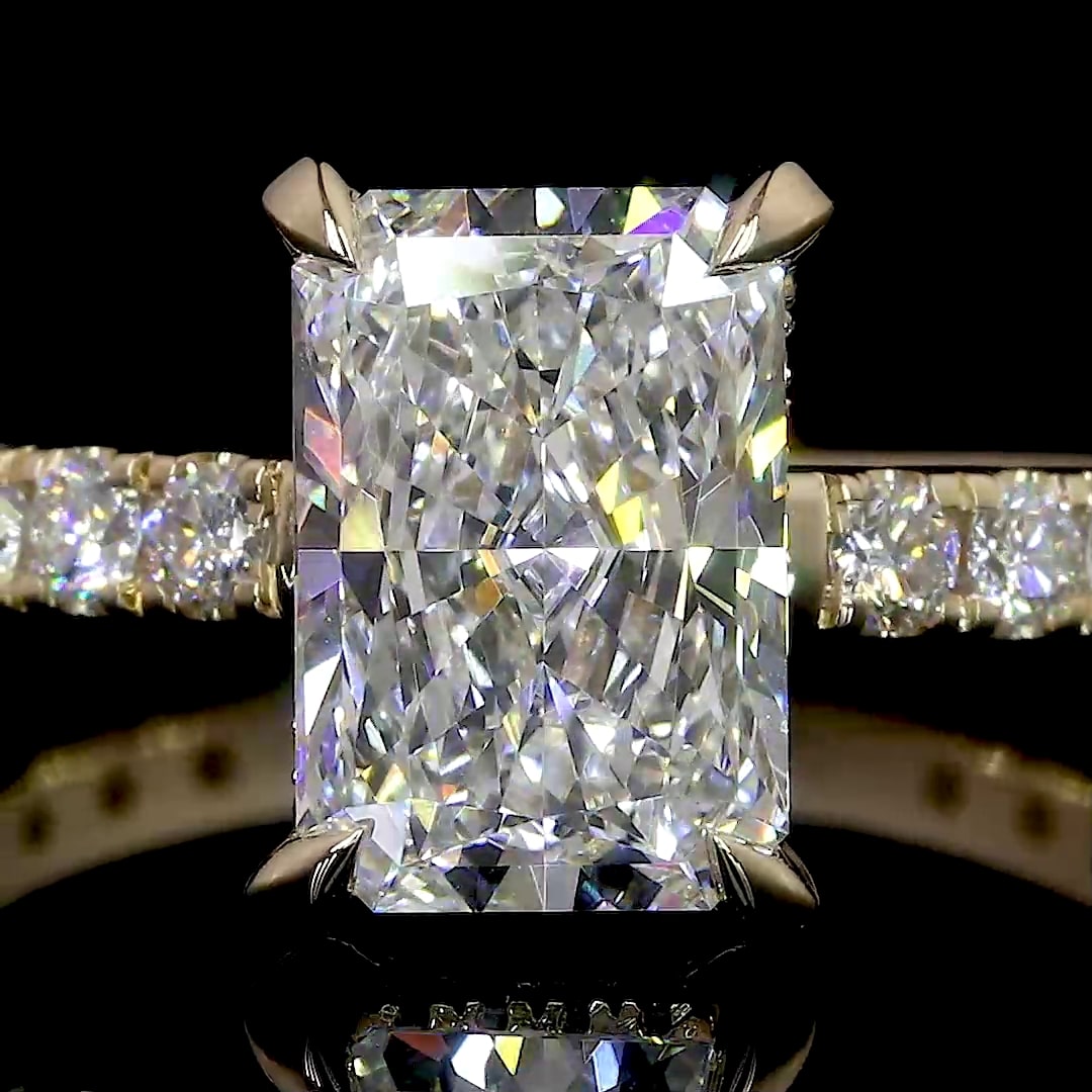 1.43 CTTW Radiant Lab Diamond Hidden Halo RGYHHRAD100 (D Color and VVS2 Clarity)