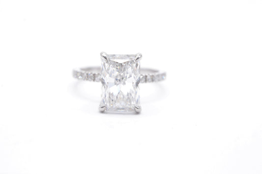 3ct radiant lab diamond center F color VS1 igi certified diamond pave mounting with accented under halo