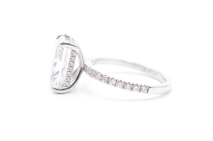 3ct radiant lab diamond center F color VS1 igi certified diamond pave mounting with accented under halo