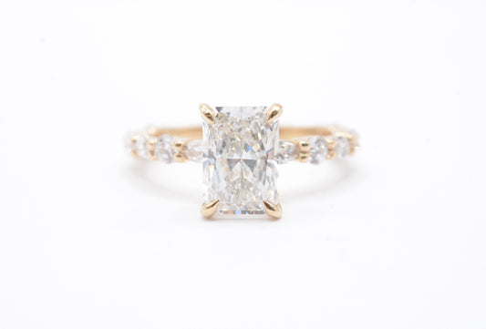 2ct radiant lab diamond center f color VS1 with alternating round/marquis diamond setting 14k yellow gold