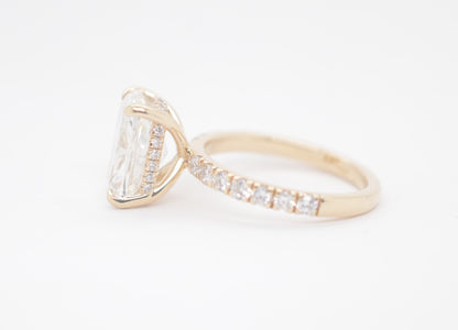 4ct cushion cut lab diamond igi certified diamond setting with accented under halo 14k yellow gold.