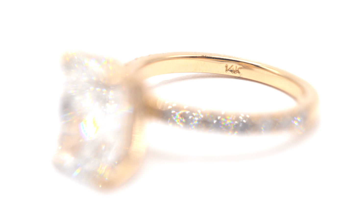 4ct cushion cut lab diamond igi certified diamond setting with accented under halo 14k yellow gold.