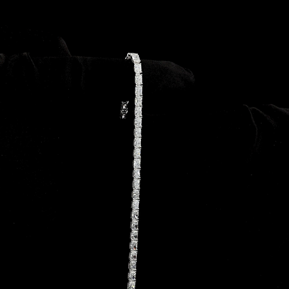 8.15 CTTW Radiant Lab Diamond Tennis Bracelet (E Color and VS Clarity)