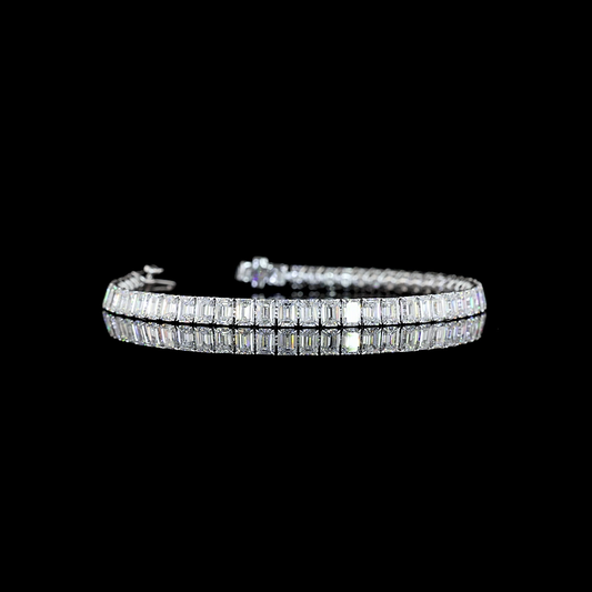 10.61 CTTW Emerald Lab Diamond Tennis Bracelet (E Color and VS Clarity)