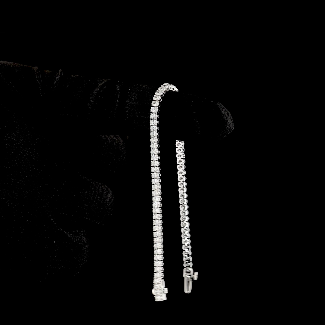4.02 CTTW Oval Lab Diamond Tennis Bracelet (E Color and VS Clarity)