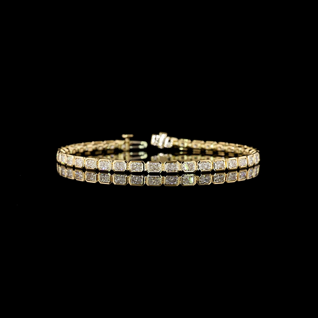 4.90 CTTW Radiant Lab Diamond Tennis Bracelet (E Color and VS Clarity)
