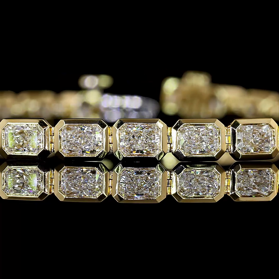 4.90 CTTW Radiant Lab Diamond Tennis Bracelet (E Color and VS Clarity)