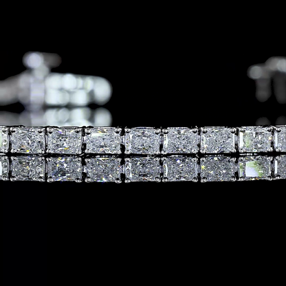2.99 CTTW Radiant Lab Diamond Tennis Bracelet (E Color and VS Clarity)