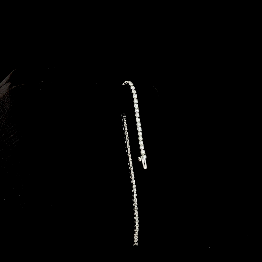 5.18 CTTW Round Lab Diamond Tennis Bracelet (G Color and VS2 Clarity)