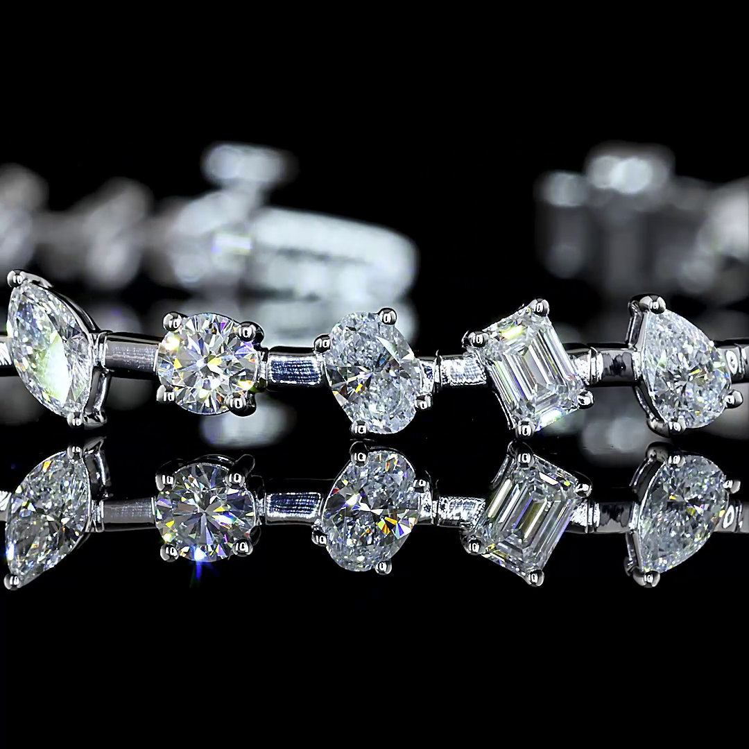 3.89 CTTW Emerald Lab Diamond Station Bracelet (E Color and VS Clarity)