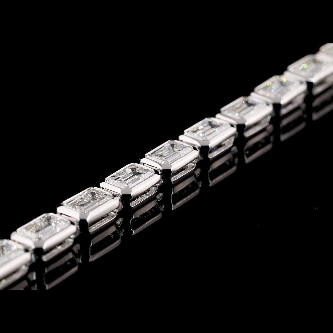 9.13 CTTW Emerald Lab Diamond Tennis Bracelet (E Color and VS1 Clarity)