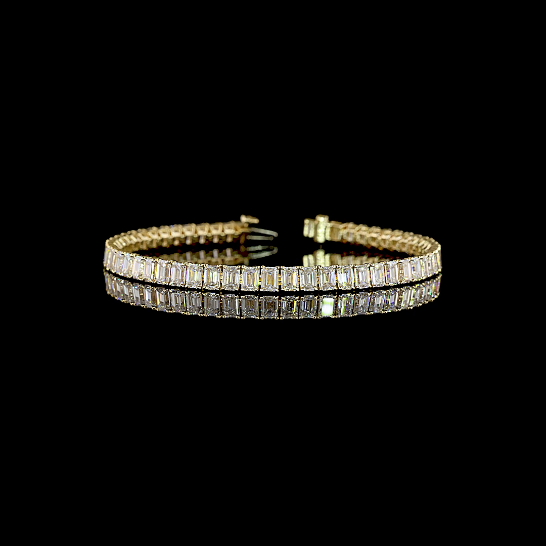 11.59 CTTW Emerald Lab Diamond Tennis Bracelet (E Color and VS1 Clarity)