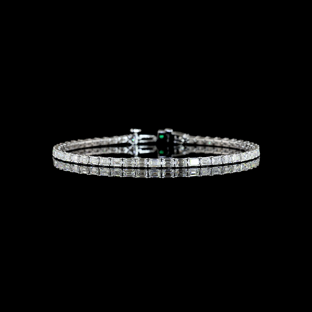 5.22 CTTW Emerald Lab Diamond Tennis Bracelet (G-H Color and VS-SI Clarity)