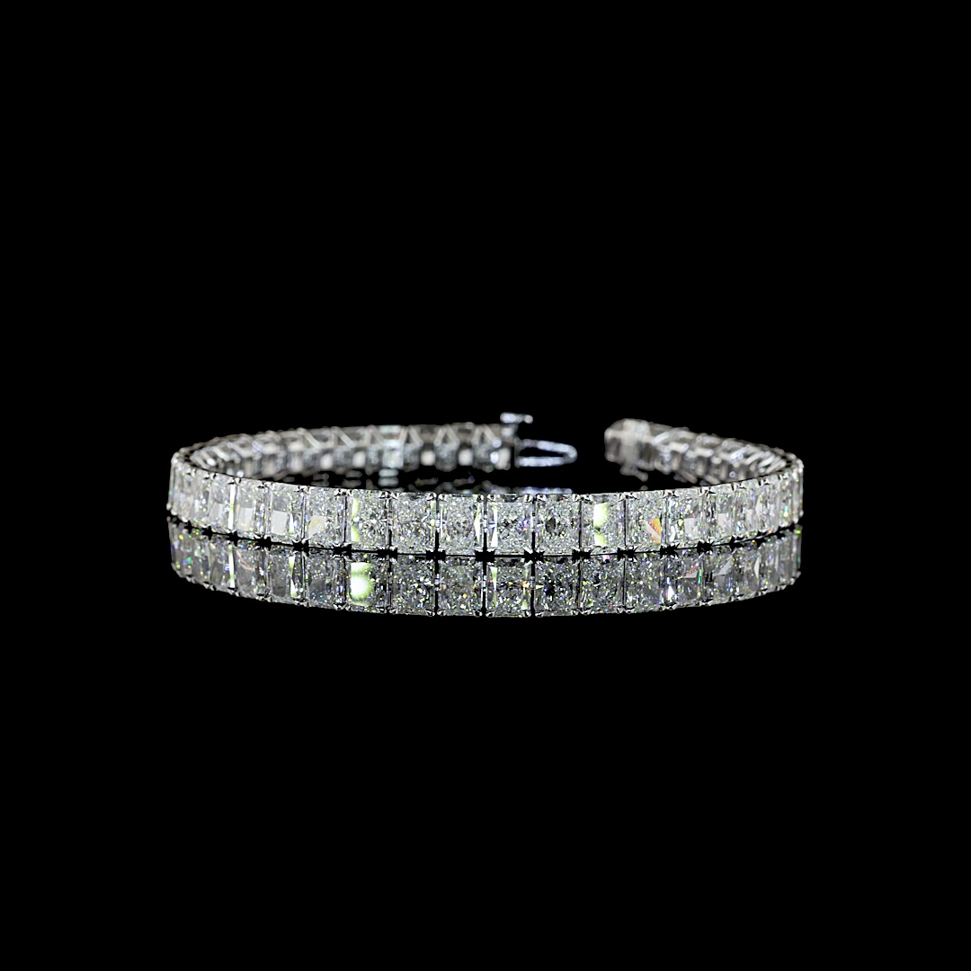 21.35 CTTW Radiant Lab Diamond Tennis Bracelet (E Color and VS1 Clarity)