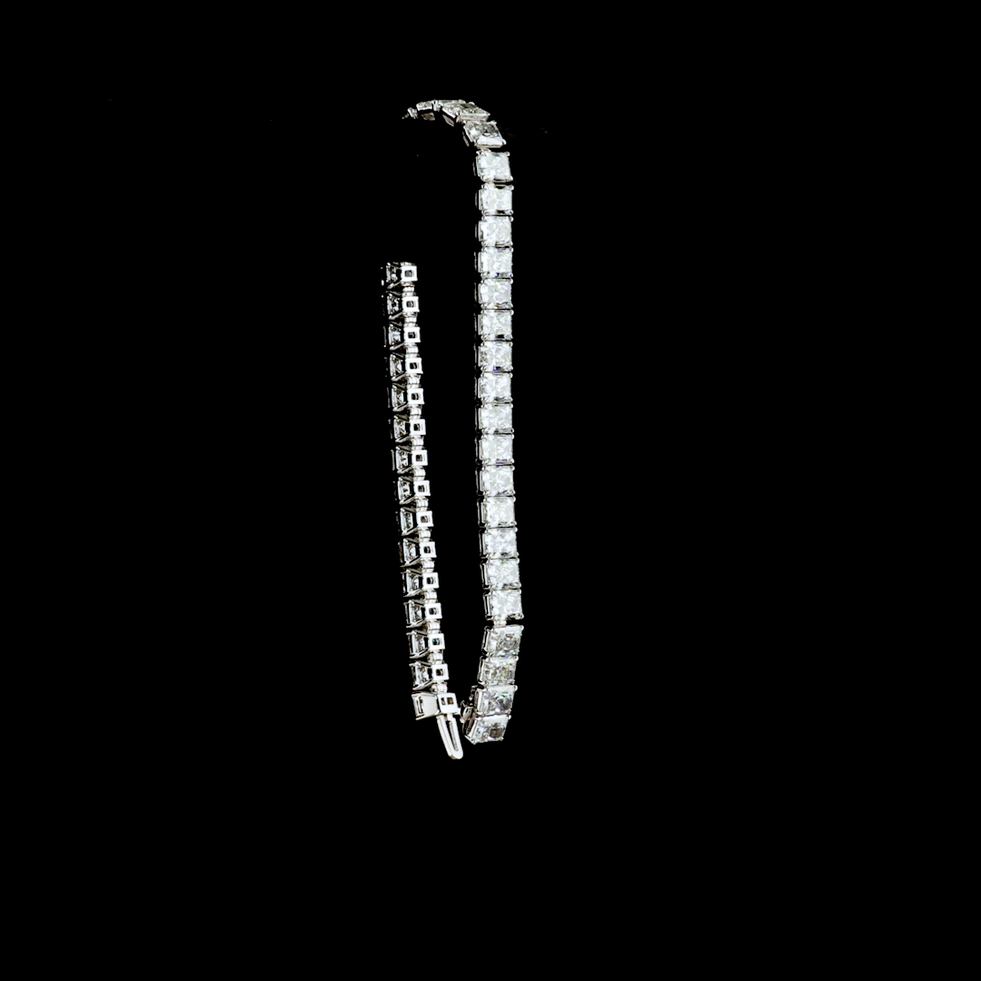 21.35 CTTW Radiant Lab Diamond Tennis Bracelet (E Color and VS1 Clarity)