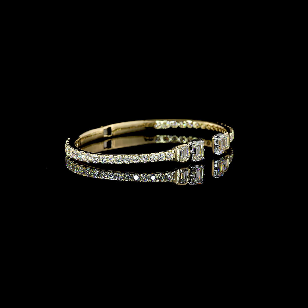 5.47 CTTW Emerald Lab Grown Diamond Bangles Bracelet (E Color and VS1 Clarity)
