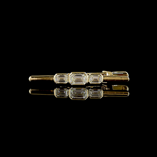 3.43 CTTW Emerald Lab Diamond Special Brooch (E Color and VS1 Clarity)