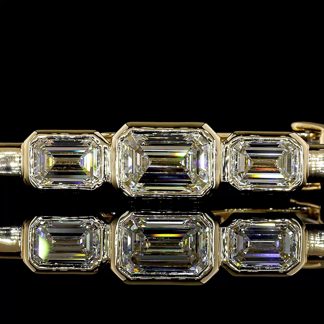 3.43 CTTW Emerald Lab Diamond Special Brooch (E Color and VS1 Clarity)