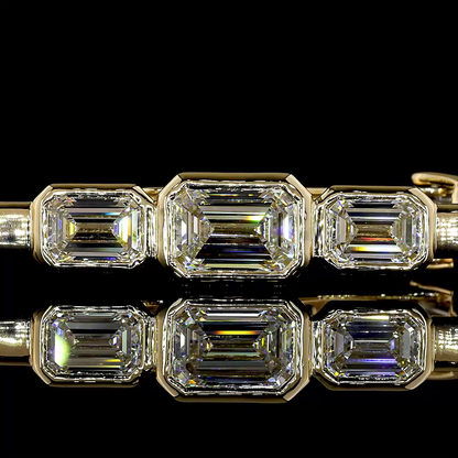 3.43 CTTW Emerald Lab Diamond Special Brooch (E Color and VS1 Clarity)