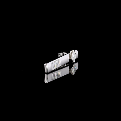 2.44 CTTW Emerald Lab Diamond Special Brooch (E Color and VS1 Clarity)