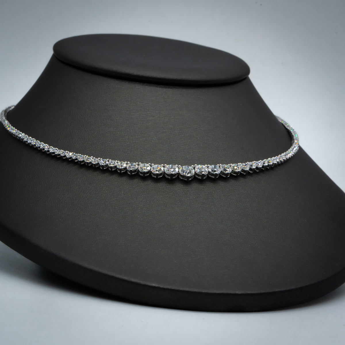 Live Sale Item # 59, 16" 10cttw D/E VVS 3-prong set basket set round lab diamond graduated tennis necklace 14K WG