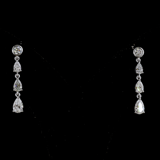 1.27 CTTW Pear Lab Grown Diamond Hanging Earring Size 25 (E Color and VS1 Clarity)