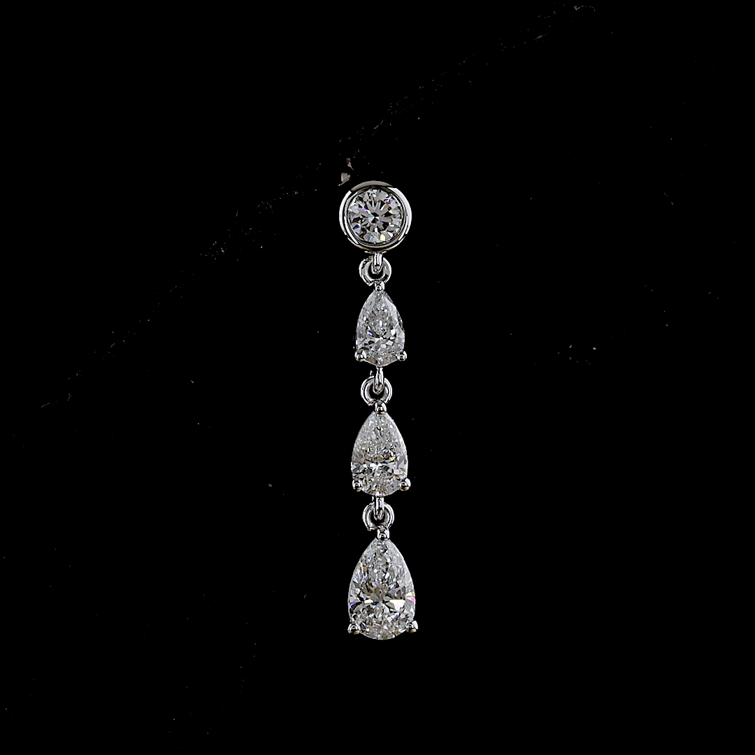 1.27 CTTW Pear Lab Diamond Hanging Earring (E Color and VS1 Clarity)
