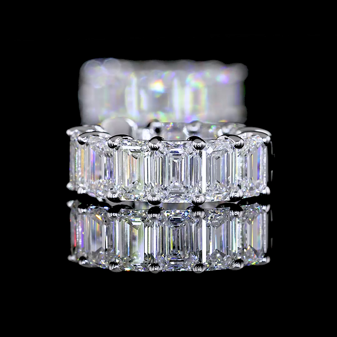 4.01 CTTW Emerald Lab Grown Diamond Huggies Earring 15.15mm (E Color and VS1 Clarity)