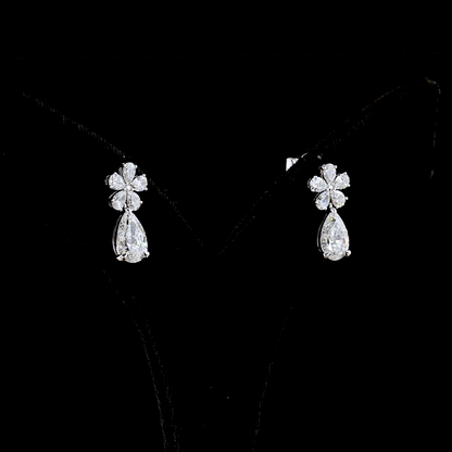 2.71 CTTW Pear Lab Diamond Hanging Earring (E Color and VS Clarity)