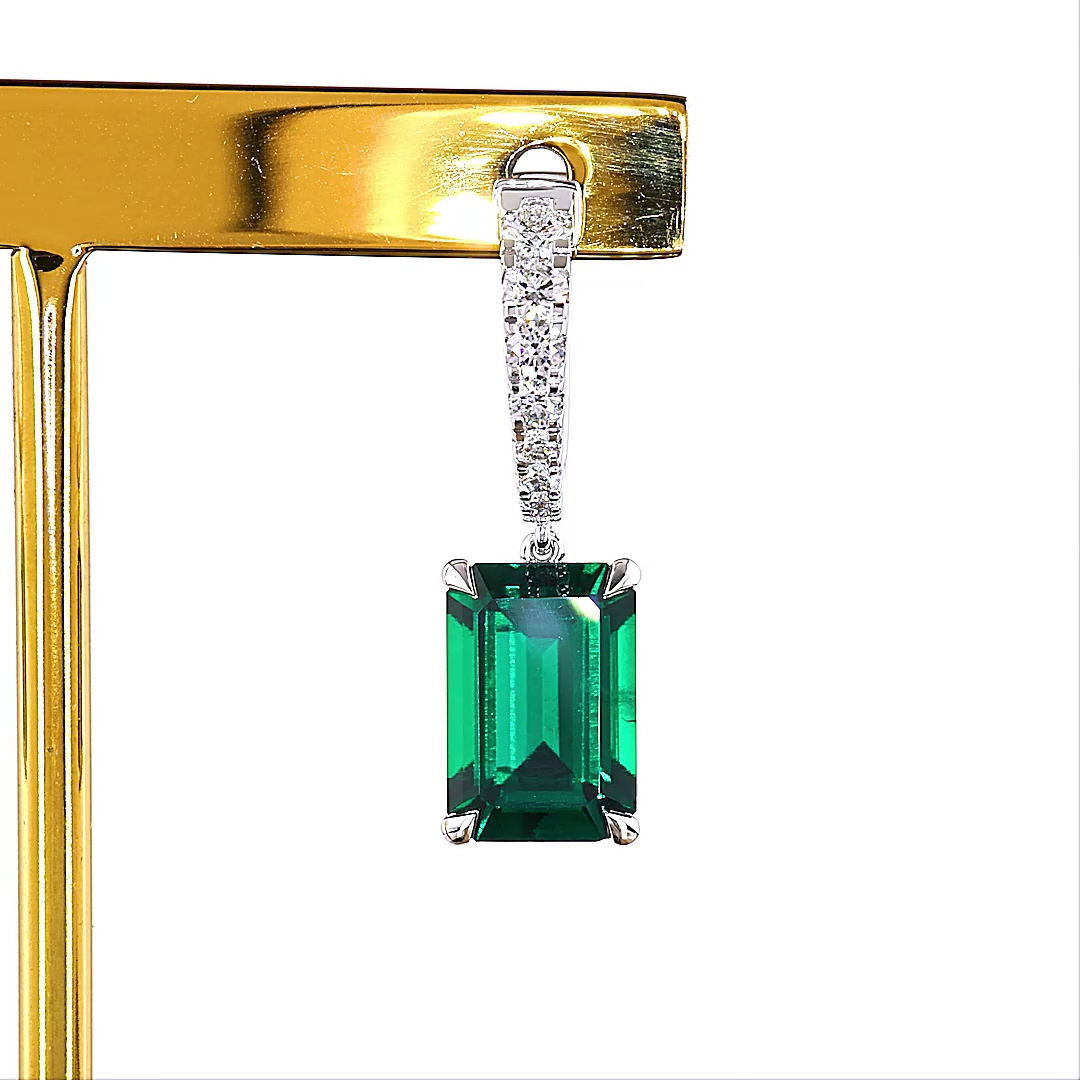 0.50 CTTW Emerald Lab Diamond Hanging Earring (VS2 Clarity)