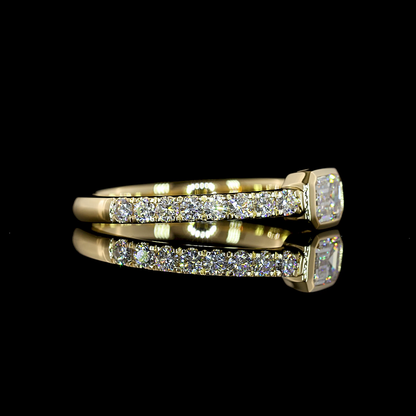 0.77 CTTW Emerald Lab Diamond Solitaire Diamond Shank Ring (E Color and VS1 Clarity)