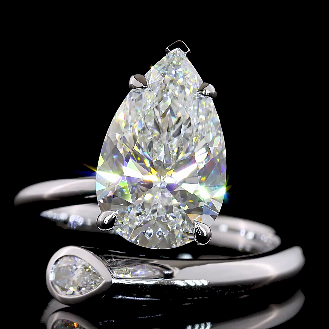3.21 CTTW Pear Lab Diamond Toi et Moi Ring (E Color and VS1 Clarity)